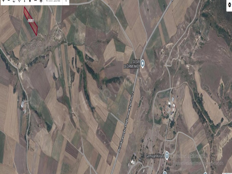 Silivri Değirmenköyde Satılık Arsa , 225 m2 Çevrili İçerisinde Konteyner Ev Var