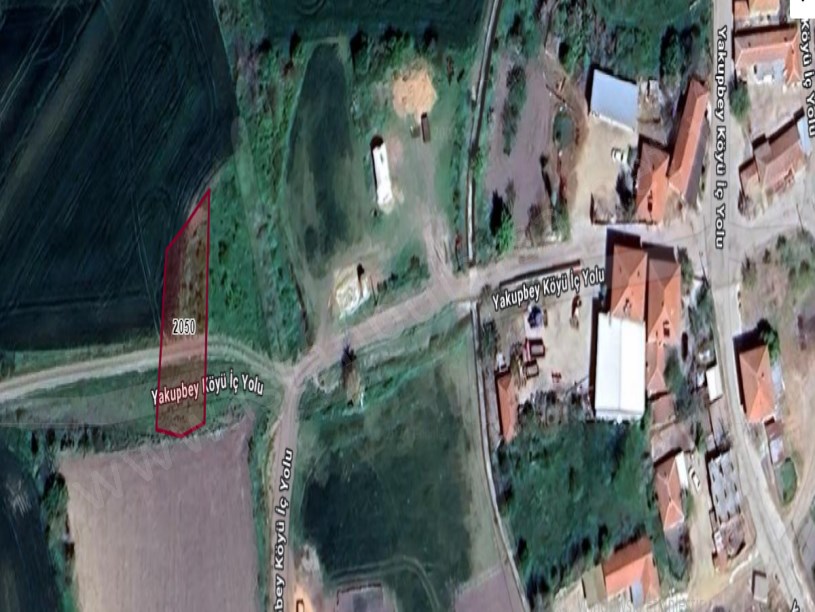 Edirne Meriç Yakupbey Köyü Satılık Arsa , 501 m2 İmarlı Yolu Var Müstakil