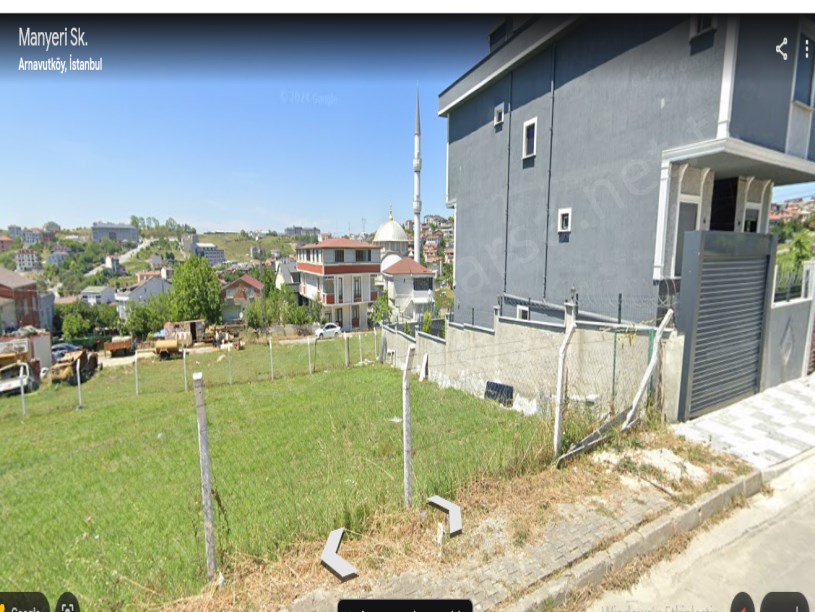 Arnavutköy Taşolukta Satılık Arsa , 650 M2 Müstakil Villalık 2 Kat İmarlı Merkezde