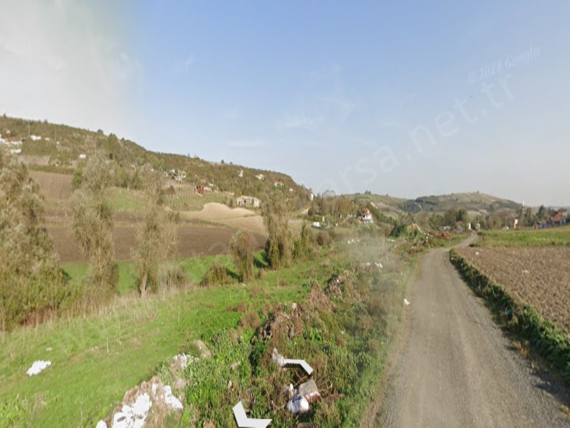 Arnavutköy Dursunköyde Satılık Arsa , 200 m2 Hisseli Yolu Var
