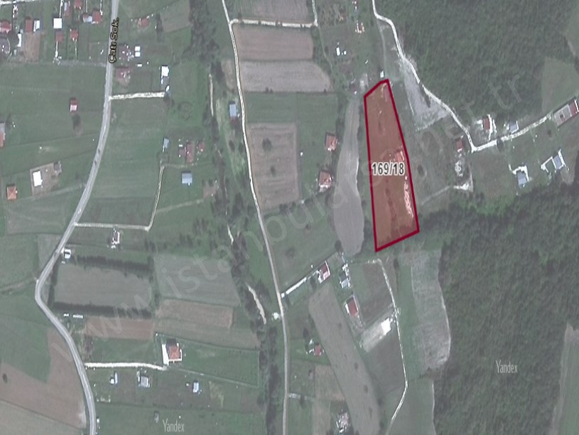 Çatalca Çiftlikköyde Satılık Arsa , 267 M2 Yolu Var Evlerin Yakını