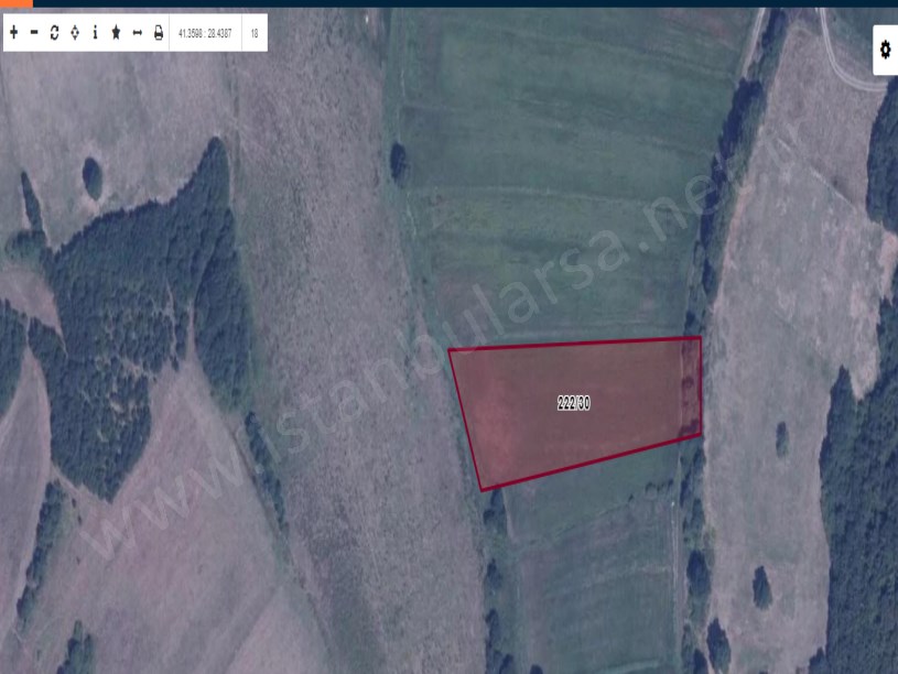 Çatalca Çiftlikköyde Satılık Arsa , 257 M2 Evlerin Yakını Yolu Var