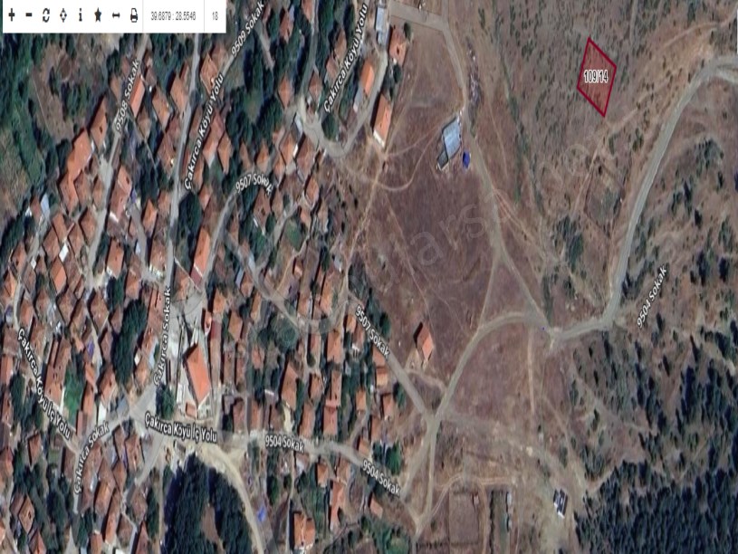 Balıkesir Dursunbey Çakırca Mah , Satılık Arsa , 549 m2 Yolu Var Müstakil Köy İçi