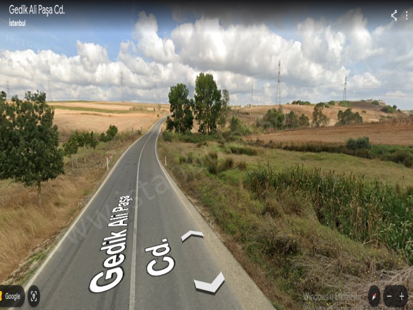 Çatalca Elbasanda Satılık Arsa , 243 m2 Çevrili Çaplı Yolu Var Evlerin Yakını