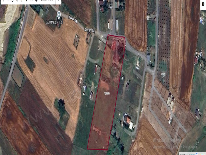 Arnavutköy Çilingirde Satılık Arsa , 268 M2 Çaplı Yolu Var Evlerin Yakını