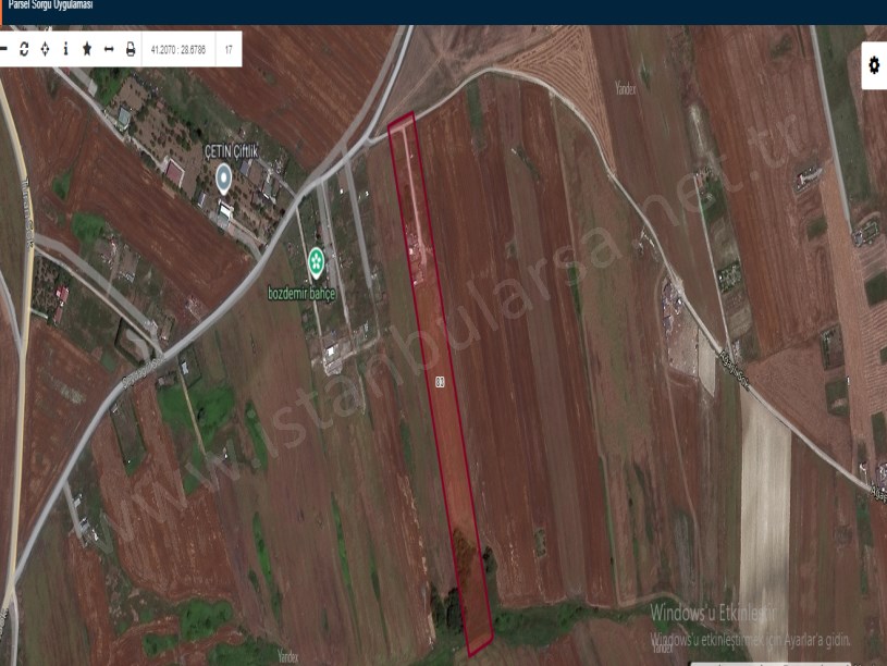 Arnavutköy Haraççıda Satılık Arsa , 172 M2 Tepe Konumda Yolu Var Evlerin Yakını