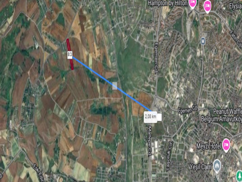 Arnavutköy Haraççıda Satılık Arsa , 172 M2 Tepe Konumda Yolu Var Evlerin Yakını