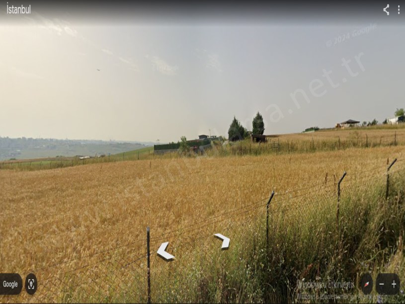 Arnavutköy Haraççıda Satılık Arsa , 172 M2 Tepe Konumda Yolu Var Evlerin Yakını