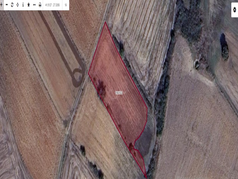 Kırklareli Lüleburgaz Celaliyede Satılık Tarla ,2,789 M2 Müstakil Resmi Yolu Var