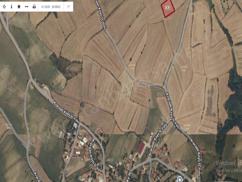 Edirne Keşan Karacaali Köyü Satılık Tarla , 1,600 m2 Tek Tapu  Evlerin Yakını
