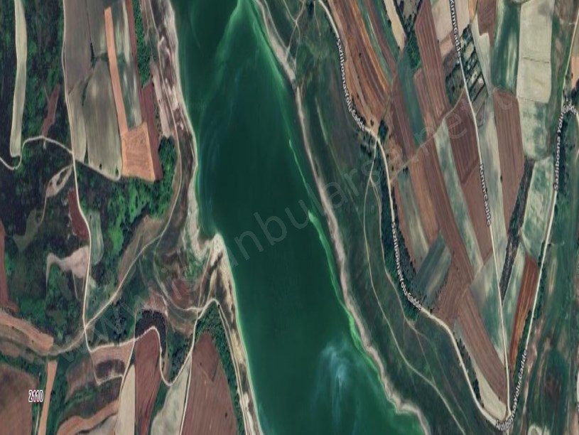 Arnavutköy Sazlıbosna Satılık Arsa , 382 M2 Müstakil Yolu Var