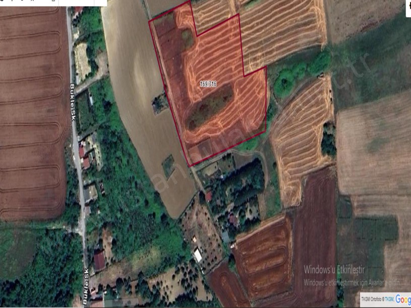 Arnavutköy Tayakadın Satılık Arsa , 233 M2 Çevrili Çaplı Hisseli