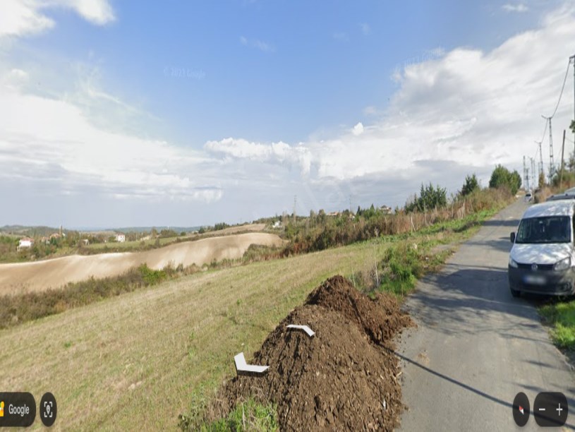 Arnavutköy Baklalıda Satılık Arsa , 207 M2 Hisseli Evlerin Yakını