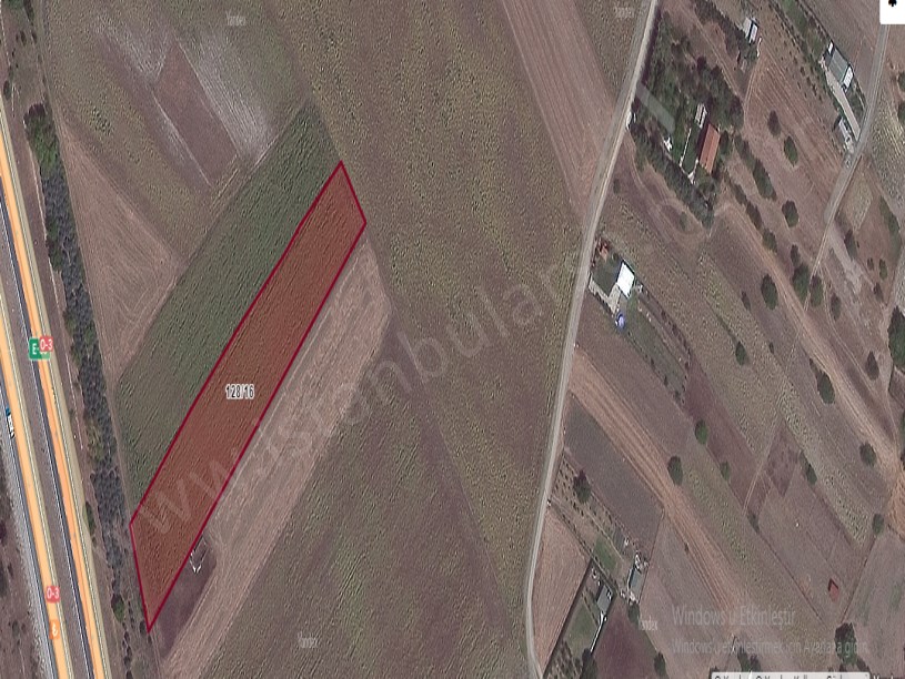 Silivri Seymende Satılık Arsa , 293 M2 Otobana Cephe Çapı Mevcut Hisseli