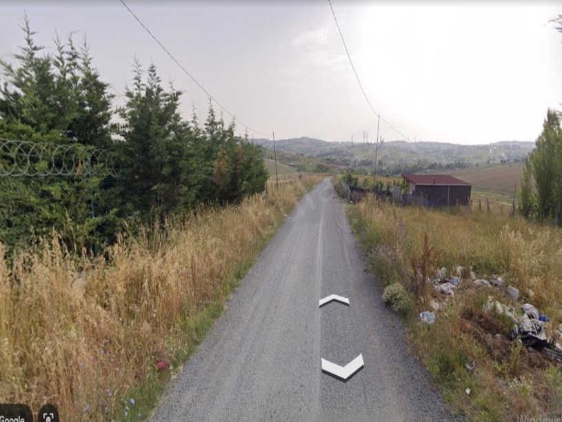 Arnavutköy Çilingirde Satılık Arsa , 118 M2 Evlerin Yakını Yolu Var Hisseli