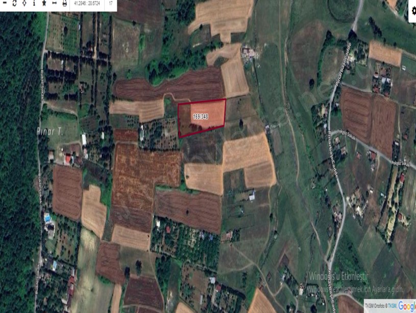 Arnavutköy Tayakadın Satılık Arsa ,780 m2  Yolu Var Evlerin Yakını Hisseli
