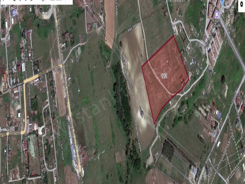 Arnavutköy Taşolukta Satılık Arsa , 400 M2 Hisseli İmarlı Yolu Var Evlerin Yakını