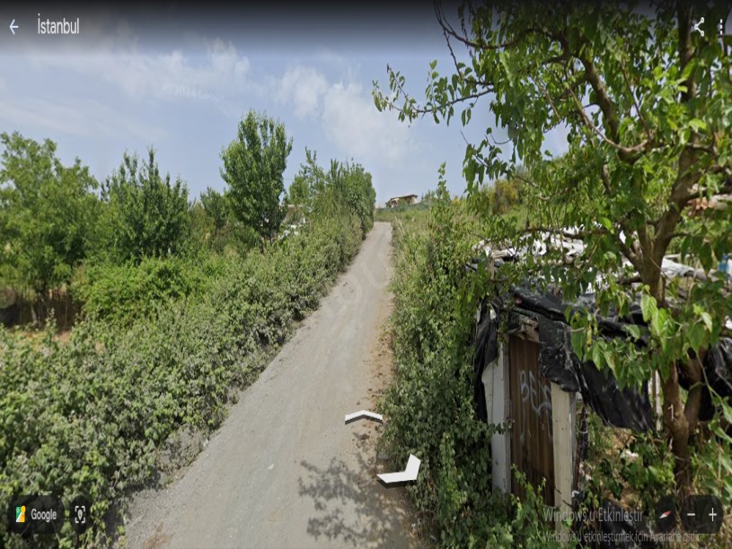 Arnavutköy Taşolukta Satılık Arsa , 400 M2 Hisseli İmarlı Yolu Var Evlerin Yakını