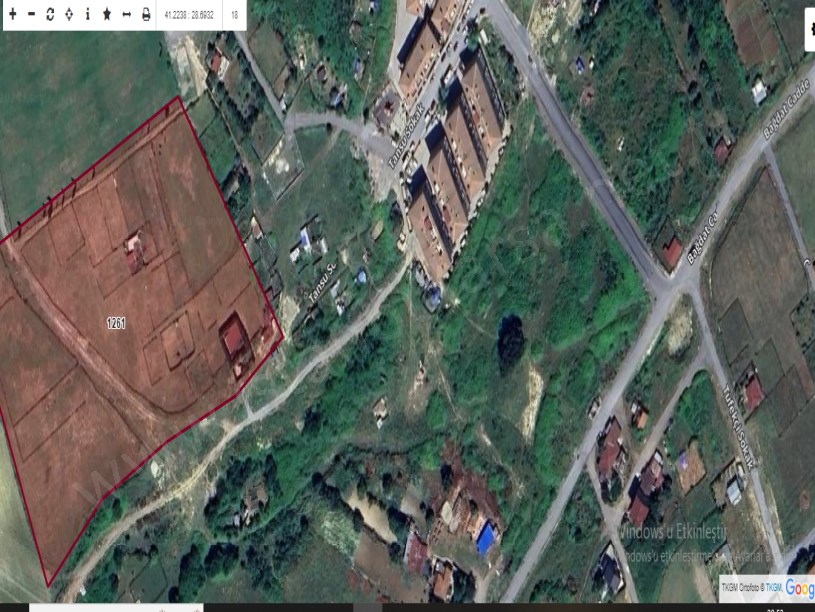Arnavutköy Taşolukta Satılık Arsa , 400 M2 Hisseli İmarlı Yolu Var Evlerin Yakını