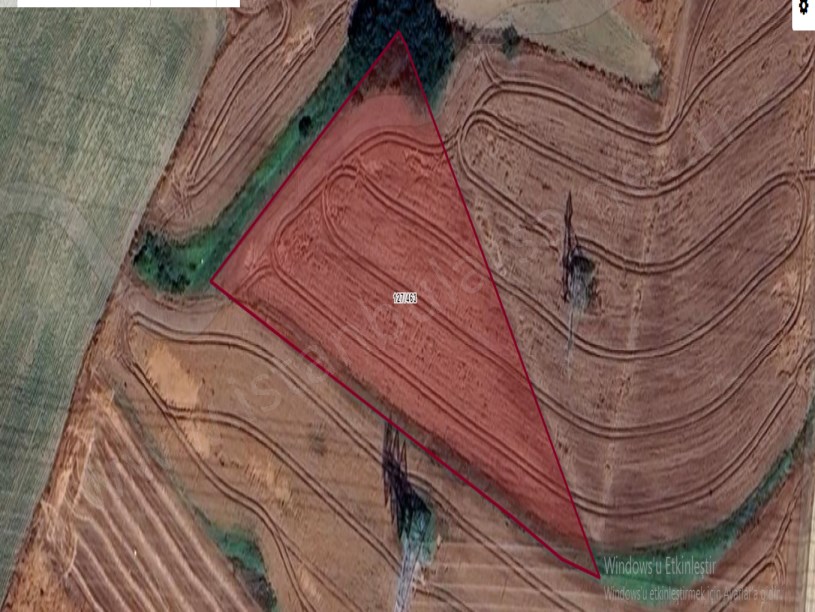 Çatalca Nakkaşta  Satılık Arsa ,  434 M2 Hisseli Yolu Var