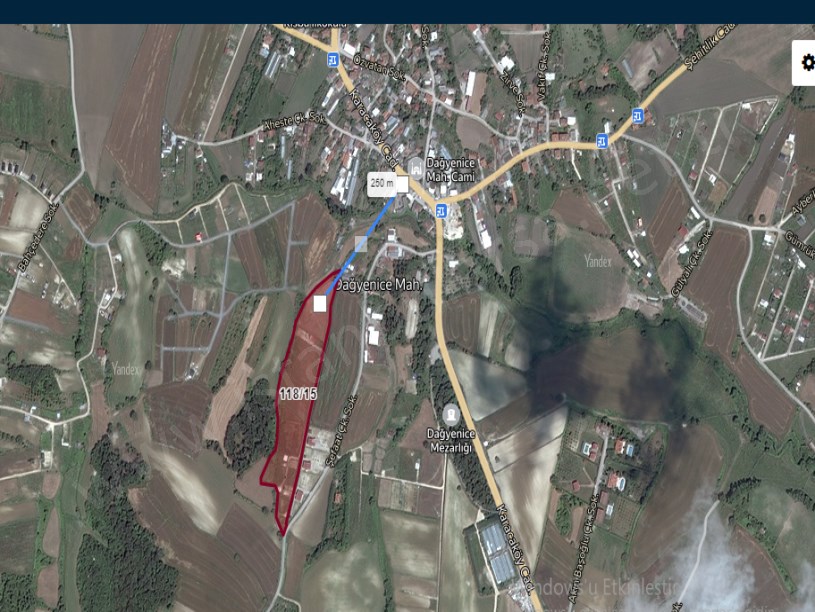 Çatalca Dağyenicede Satılık  Arsa ,  3,650 M2 Yolu Var Evlerin Yakını Hisseli 