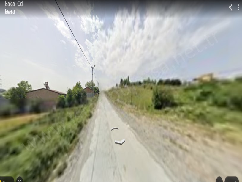 Arnavutköy Çilingirde Satılık Arsa , 185 m2 Evleri Yakını Yolu Var  Hisseli 