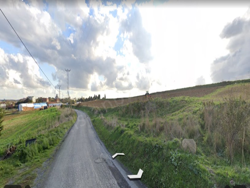 Arnavutköy Çilingirde Satılık Arsa , 225 M2 Köy içi Hisseli Yolu Var