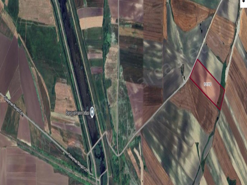 Çatalca Nakkaşta  Satılık Arsa , 830 m2 Hisseli Yolu Var 