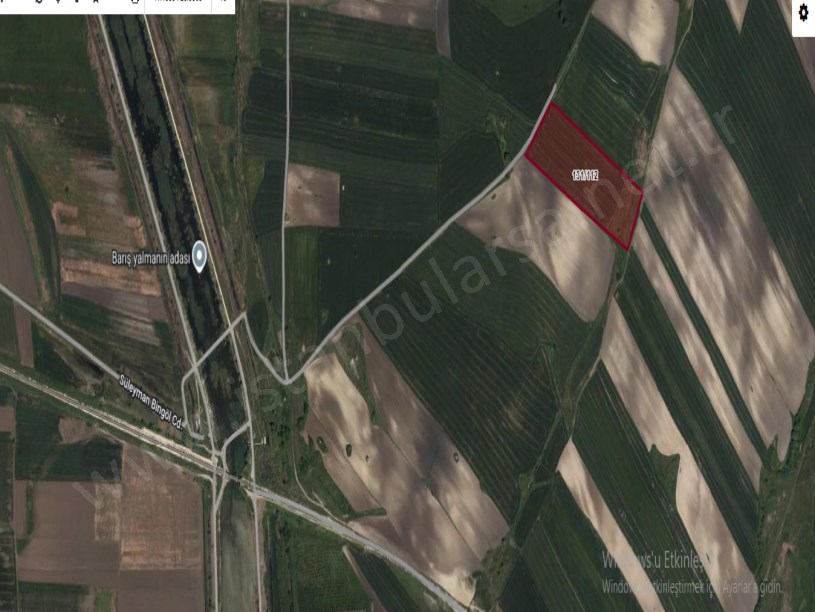 Çatalca Nakkaşta  Satılık Arsa , 830 m2 Hisseli Yolu Var 