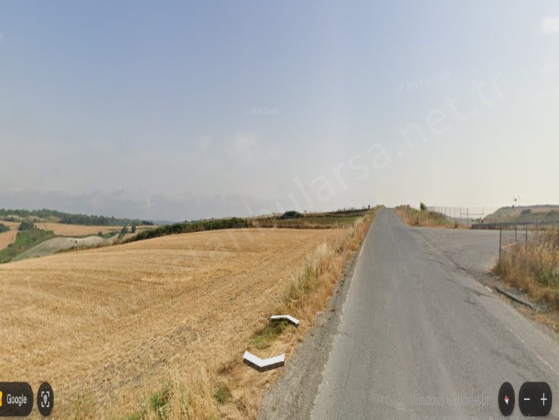 Çatalca Nakkaşta  Satılık Arsa , 410  m2 Hisseli Yolu var