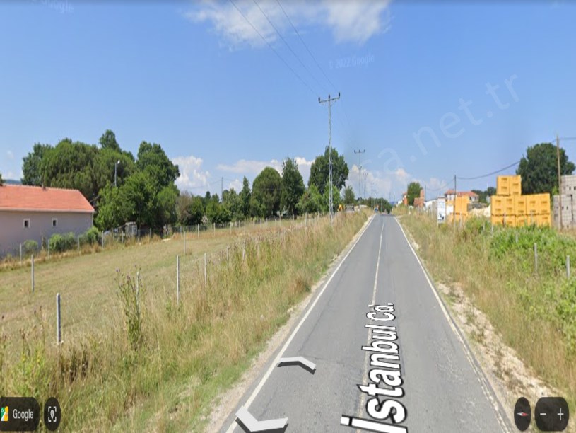 Çatalca Karacaköyde Satılık Arsa , 526 M2 Evlerin Yakını Hisseli