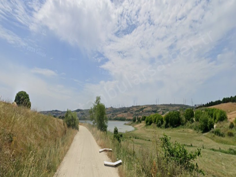 Arnavutköy Sazlıbosna Satılık Arsa , 257 M2 Hisseli Evlerin Yakını