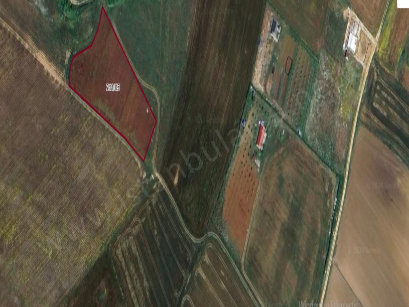 Çatalca Çakılda Satılık Arsa , 741 M2 Hisseli Çaplı Çevrili