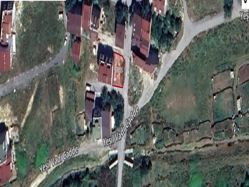 Arnavutköy İslambeyde Satılık Arsa , 202 m2 Köşebaşı İmarlı 