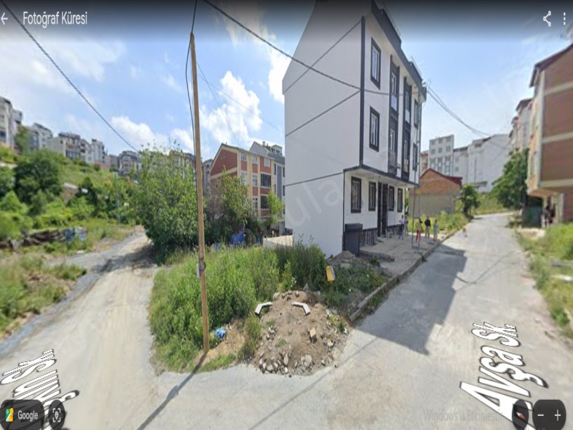 Arnavutköy İslambeyde Satılık Arsa , 202 m2 Köşebaşı İmarlı 