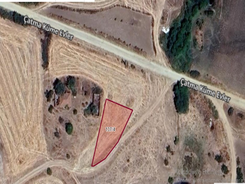 Edirne Lalapaşa Çatma Köyü Satılık Arsa , 624 M2 Köy İçi Müstakil Yolu Var  