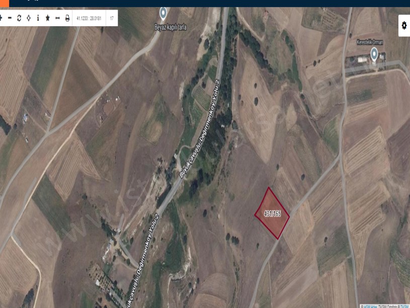 Silivri Değirmenköyde Satılık Arsa , 423 m2 Yolu Var Evlerin Yakını Hisseli
