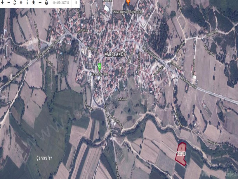 Çatalca Karacaköyde Satılık Arsa , 444 M2 Evlerin Yakını Yolu Var