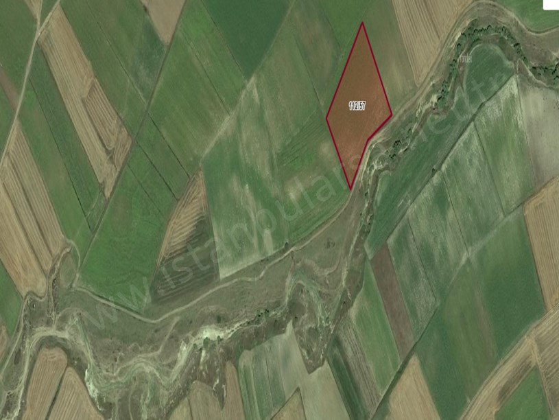 Tekirdağ Saray Yuvalıda Satılık Arsa , 1,420 m2 Yolu Var Hisseli
