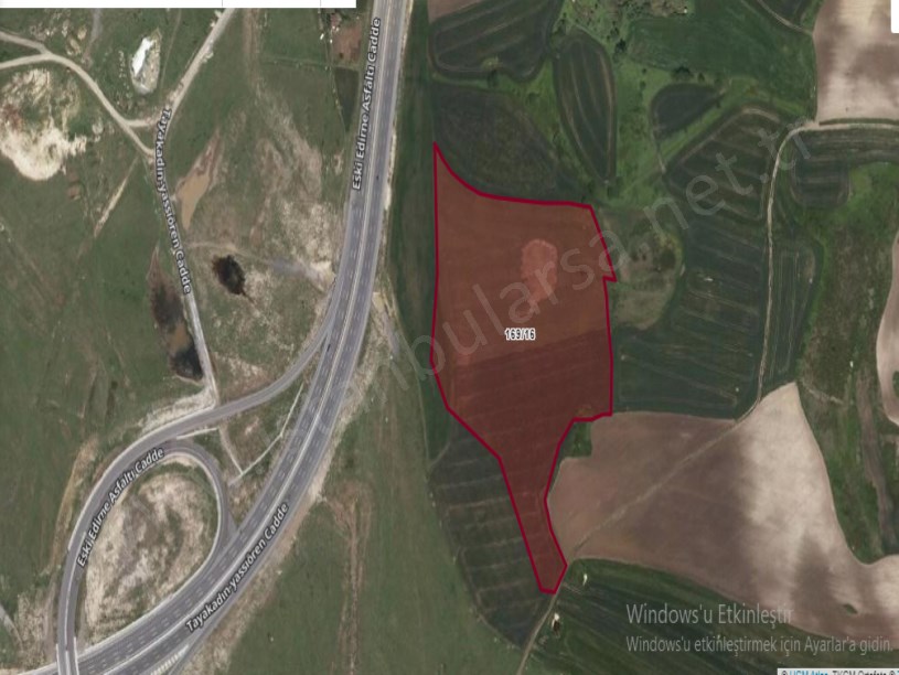 Arnavutköy Yassıörende Satılık Arsa , 600 M2 Hisseli Yolu Var