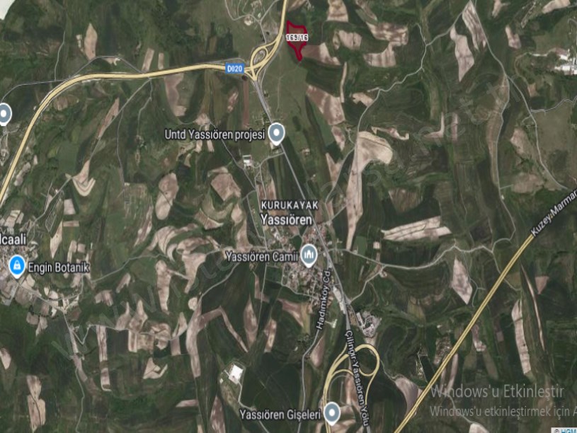 Arnavutköy Yassıörende Satılık Arsa , 600 M2 Hisseli Yolu Var