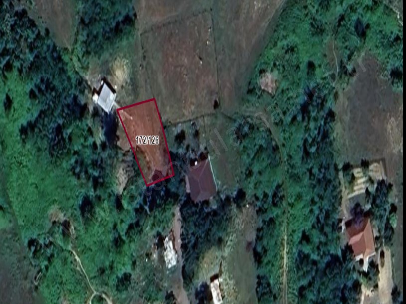 Arnavutköy Tayakadın Satılık Arsa , 307 m2 Evlerin Yakını Yolu Var 