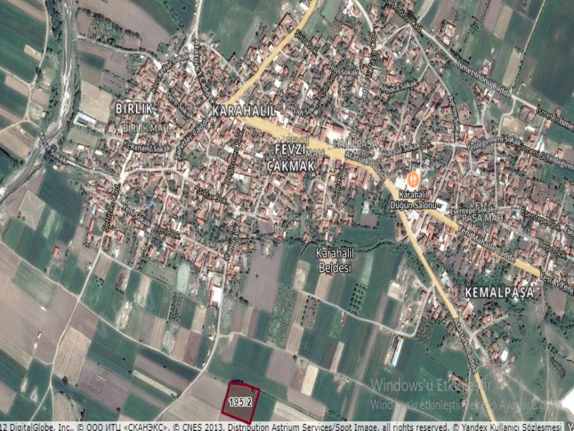 Kırklareli Babaeski Karahalil Köyünde Satılık Arsa , 953 m2 Yolu var Evlerin Yakını
