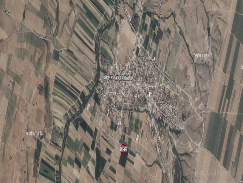 Kırklareli Babaeski Karahalil Köyünde Satılık Arsa , 953 m2 Yolu var Evlerin Yakını