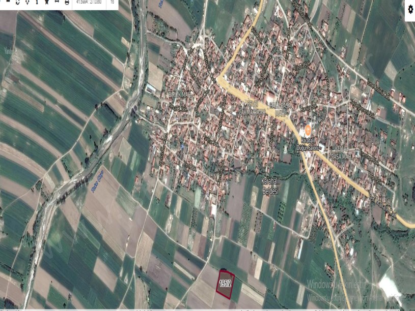 Kırklareli Babaeski Karahalil Köyünde Satılık Arsa , 953 m2 Yolu var Evlerin Yakını