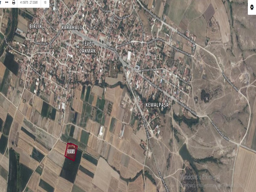 Kırklareli Babaeski Karahalil Köyünde Satılık Arsa , 953 m2 Yolu var Evlerin Yakını