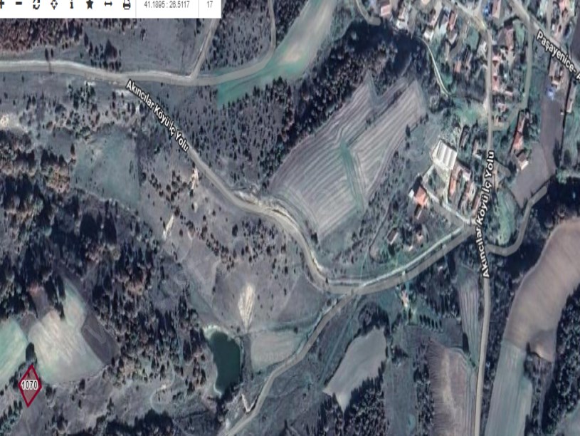 Edirne Meriç Akıncılar Köyünde Satılık Tarla , 665 m2 Müstakil