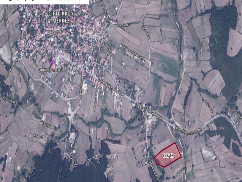 Çatalca Çiftlikköyde Satılık Arsa , 300 M2 Çaplı Yolu Var Evlerin Yakını