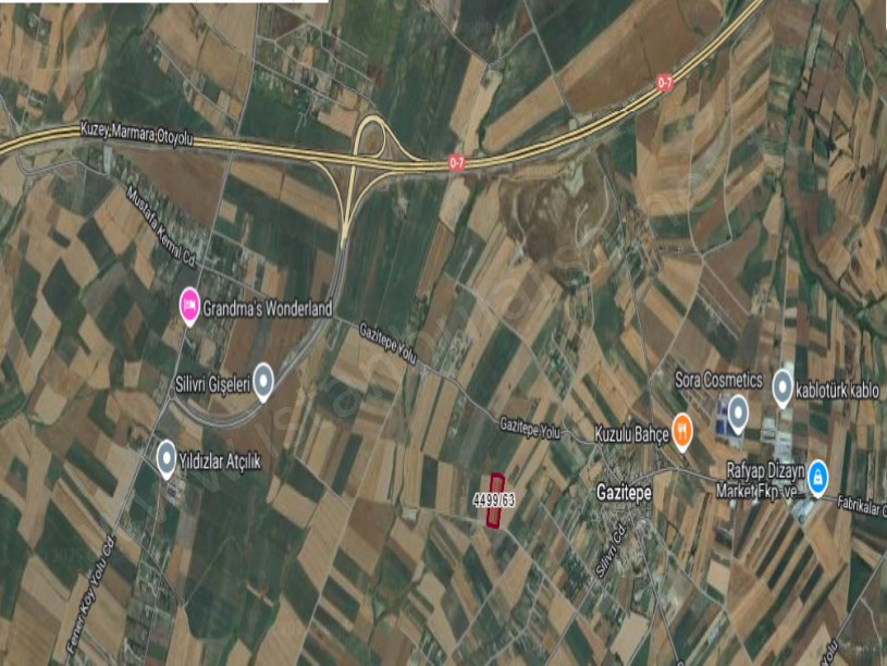 Silivri Gazitepede Satılık Tarla ,  21,800 M2 Müstakil Yola Cephe Merkezde
