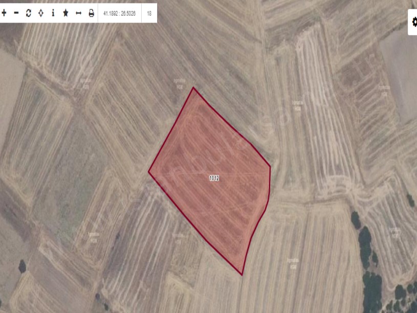 Edirne Meriç Akıncılar Köyünde Satılık Arsa , 2,700 m2 Hisseli 